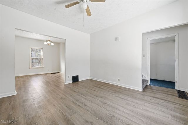 333 Lloyd Street, Akron, OH 44301