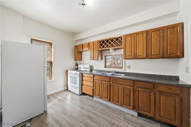 333 Lloyd Street, Akron, OH 44301