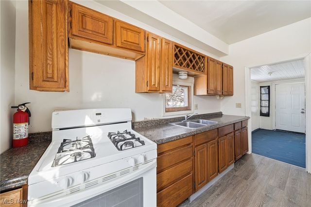 333 Lloyd Street, Akron, OH 44301