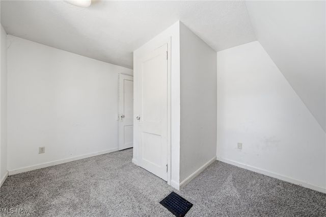 333 Lloyd Street, Akron, OH 44301