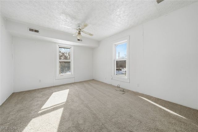 333 Lloyd Street, Akron, OH 44301