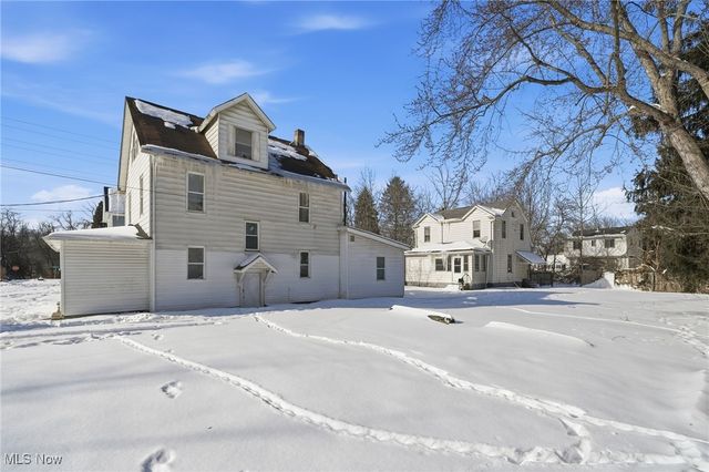 333 Lloyd Street, Akron, OH 44301