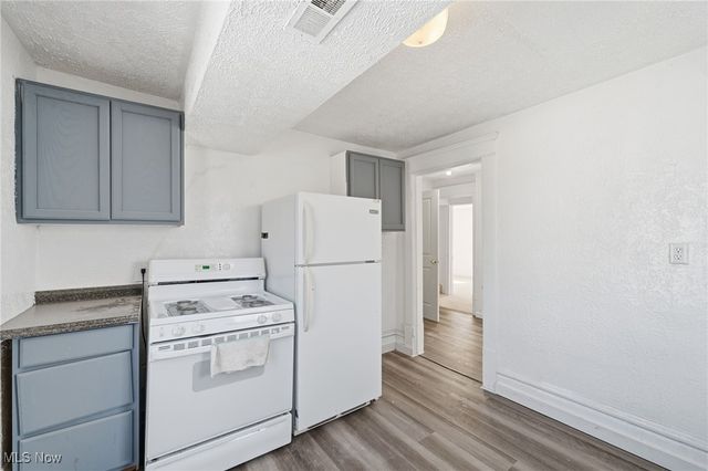 333 Lloyd Street, Akron, OH 44301