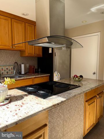 154 ALBEMARLE DR, Blue Bell, PA 19422