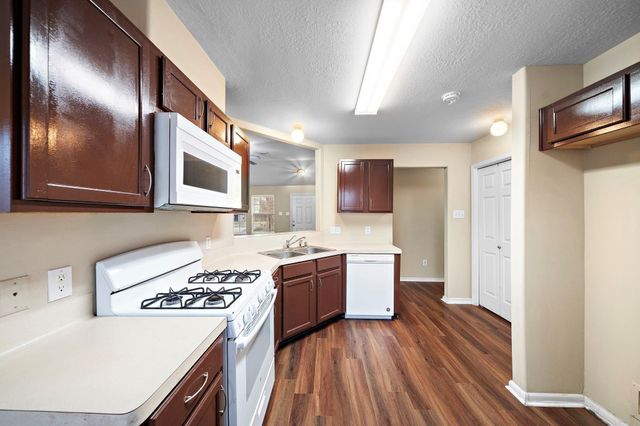 6615 Wellington Meadows Drive, Katy, TX 77449