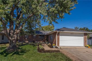 423 W 17th Street, Ottawa, KS 66067