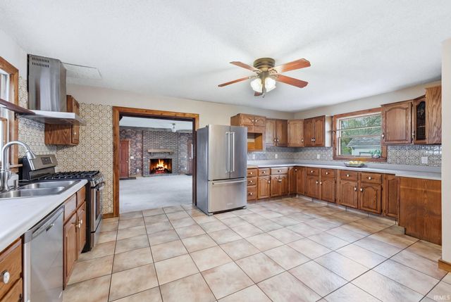 711 N Jackson Street, Auburn, IN 46706