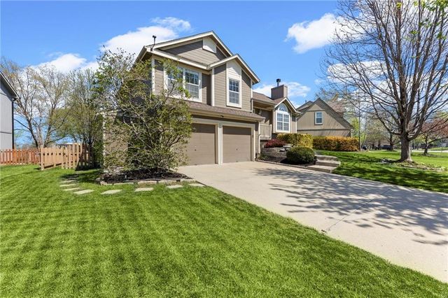 18970 W 163rd Terrace, Olathe, KS 66062