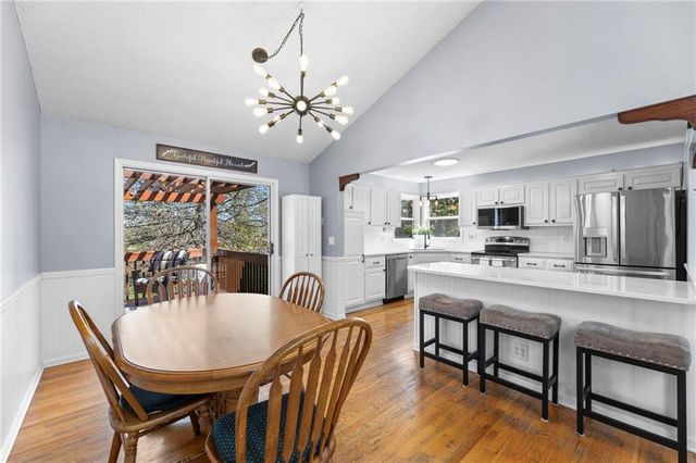 18970 W 163rd Terrace, Olathe, KS 66062