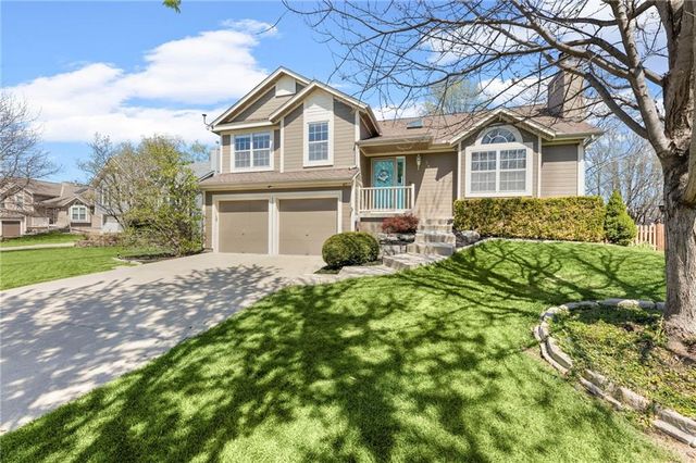 18970 W 163rd Terrace, Olathe, KS 66062