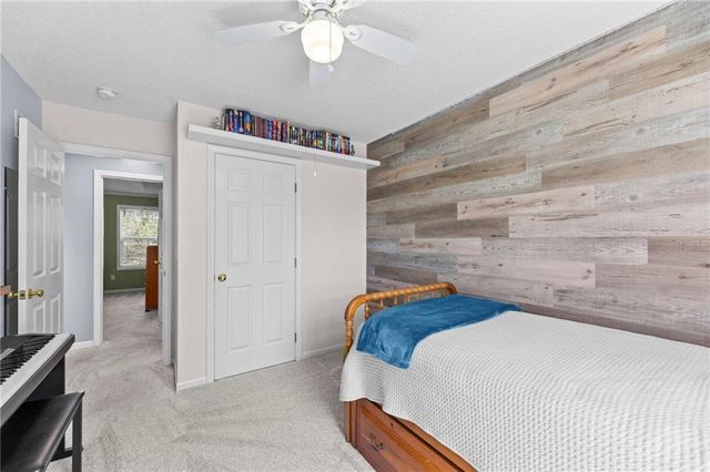 18970 W 163rd Terrace, Olathe, KS 66062