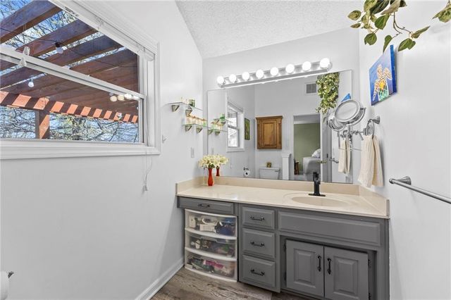 18970 W 163rd Terrace, Olathe, KS 66062