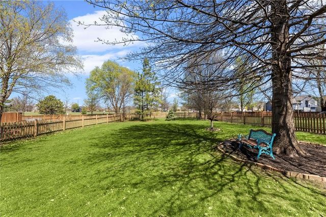 18970 W 163rd Terrace, Olathe, KS 66062