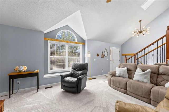 18970 W 163rd Terrace, Olathe, KS 66062