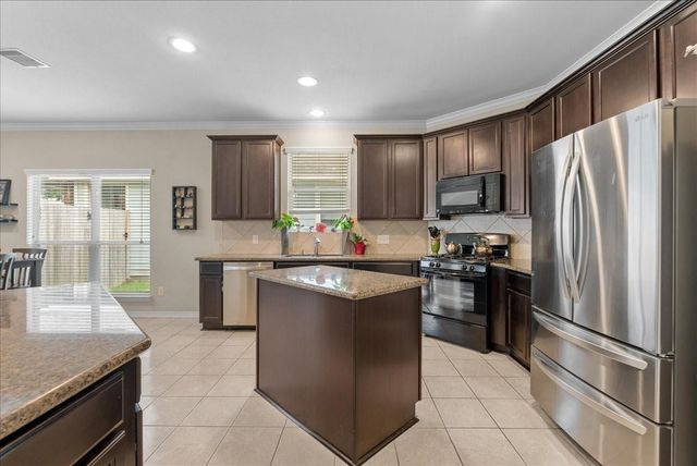 2828 Sand Dune Drive, Seabrook, TX 77586