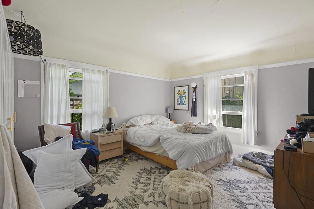 Image 12 of property listing at 326328 Athol Avenue, Oakland, CA 94606