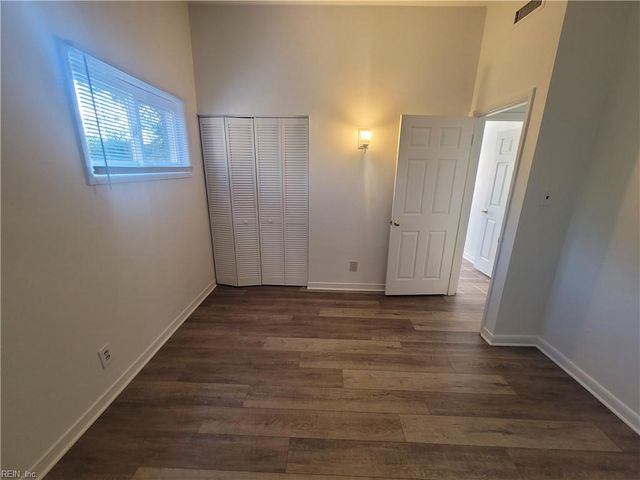 1637 Wright LN, Virginia Beach, VA 23451