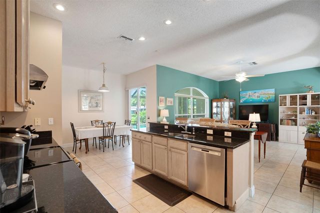 111 41ST STREET NE, Bradenton, FL 34208