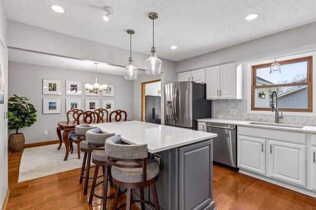 4015 Cottonwood Lane N, Plymouth, MN 55441