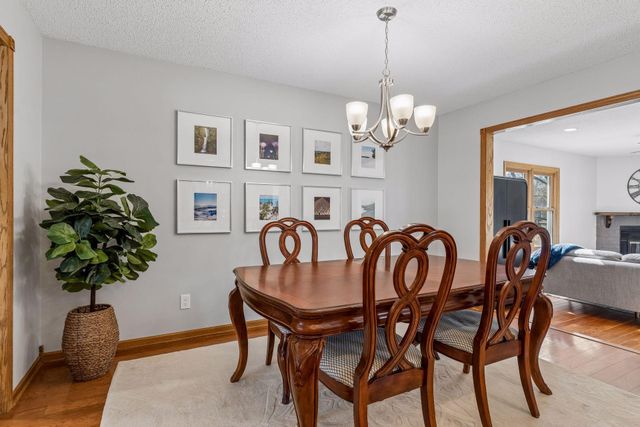 4015 Cottonwood Lane N, Plymouth, MN 55441