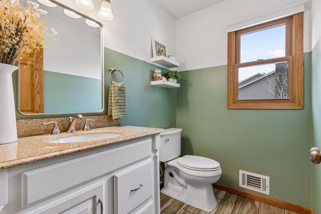 4015 Cottonwood Lane N, Plymouth, MN 55441