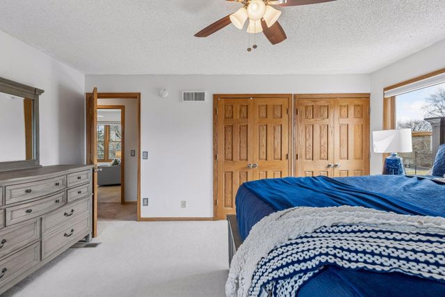 4015 Cottonwood Lane N, Plymouth, MN 55441