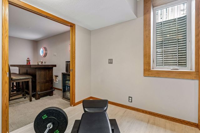 4015 Cottonwood Lane N, Plymouth, MN 55441