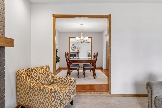 4015 Cottonwood Lane N, Plymouth, MN 55441