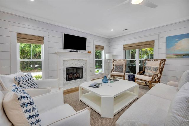 409 Kelsall Ave, St Simons Island, GA 31522