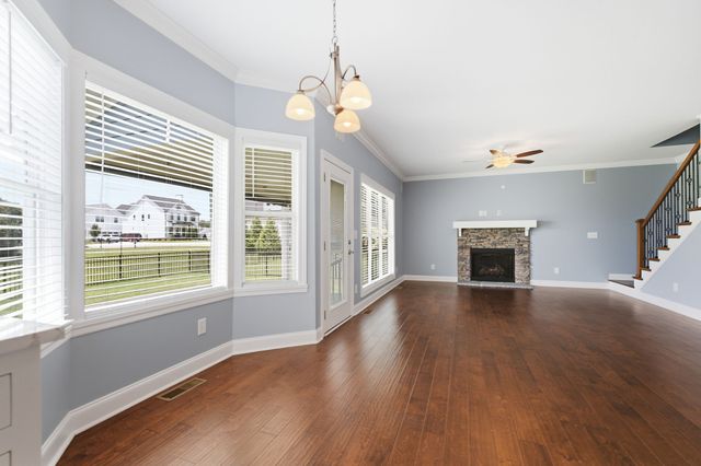 44 Hammock Dr, Winchester, TN 37398