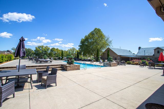 44 Hammock Dr, Winchester, TN 37398