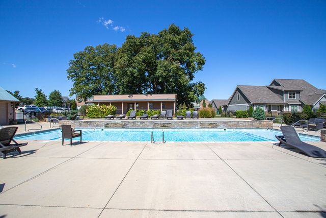44 Hammock Dr, Winchester, TN 37398