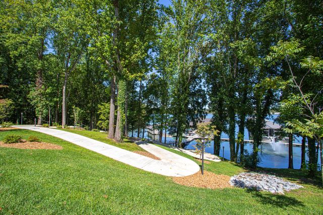 44 Hammock Dr, Winchester, TN 37398