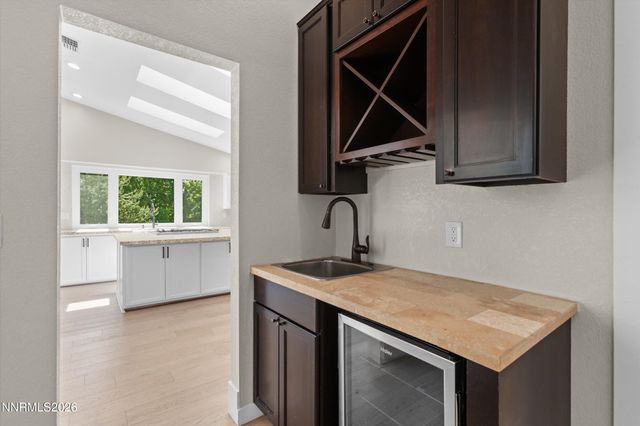 2725 W Lake Ridge Shores Court, Reno, NV 89519