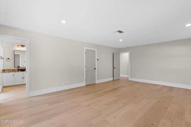 2725 W Lake Ridge Shores Court, Reno, NV 89519