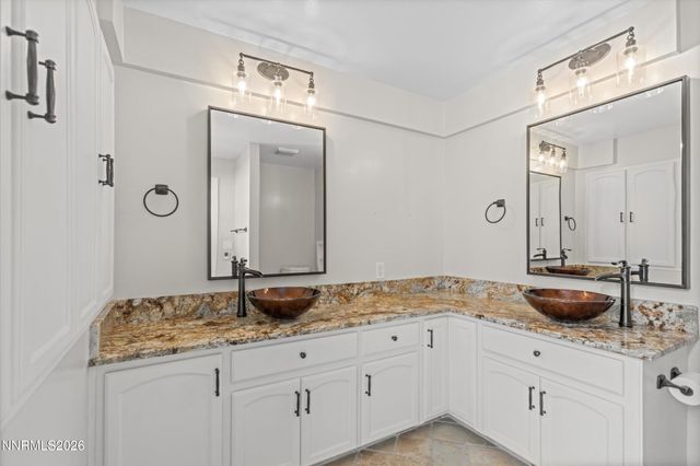 2725 W Lake Ridge Shores Court, Reno, NV 89519
