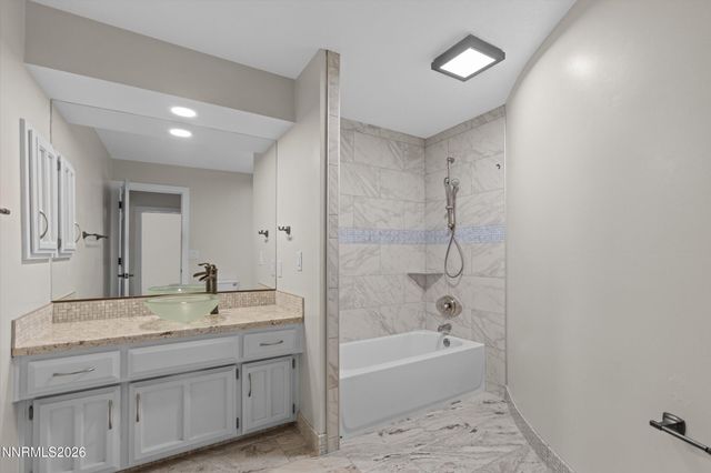 2725 W Lake Ridge Shores Court, Reno, NV 89519