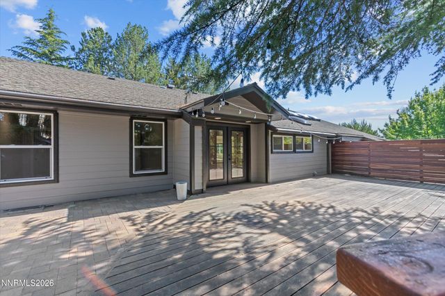 2725 W Lake Ridge Shores Court, Reno, NV 89519