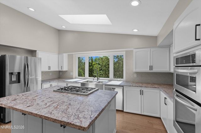 2725 W Lake Ridge Shores Court, Reno, NV 89519