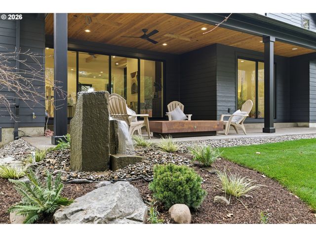 14100 KNAUS Rd, Lake Oswego, OR 97034