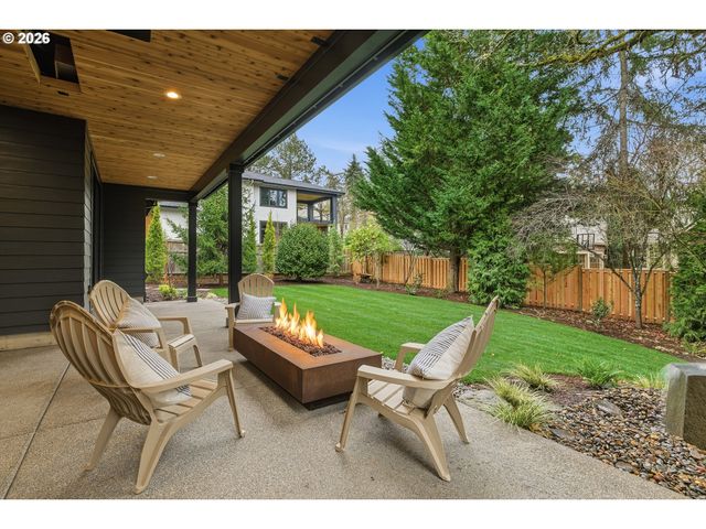 14100 KNAUS Rd, Lake Oswego, OR 97034