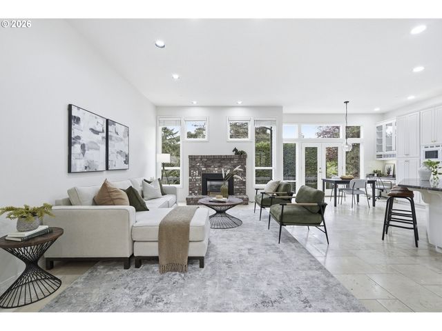6425 ASHWOOD Ct, West Linn, OR 97068
