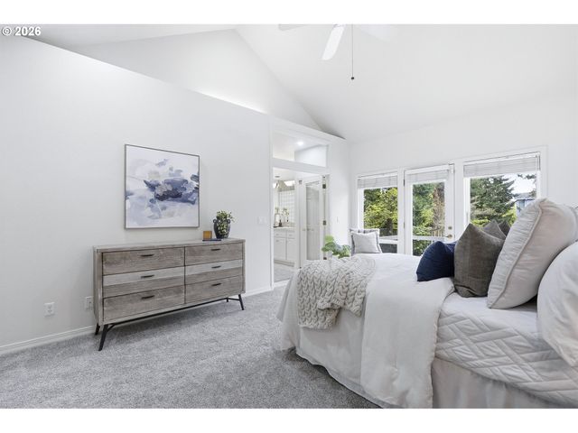 6425 ASHWOOD Ct, West Linn, OR 97068