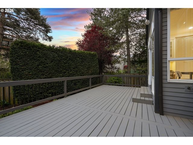 6425 ASHWOOD Ct, West Linn, OR 97068