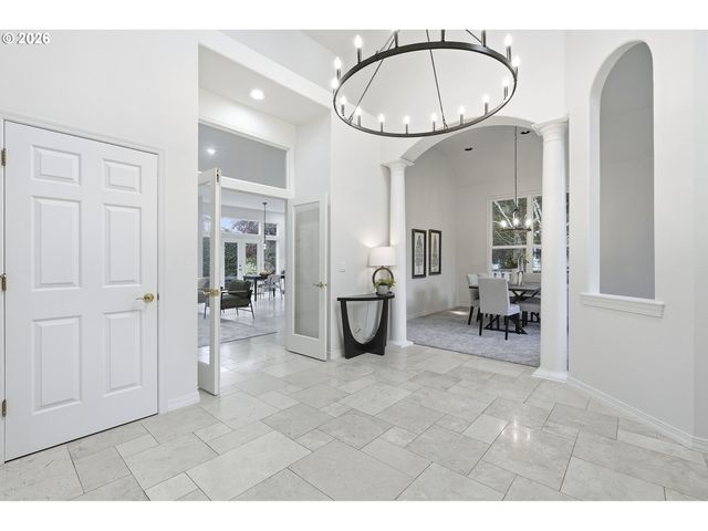 6425 ASHWOOD Ct, West Linn, OR 97068