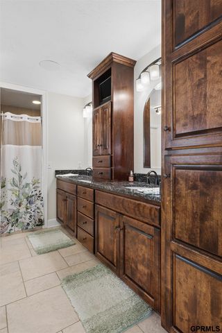 2520 Platte River Drive, Bellevue, NE 68123