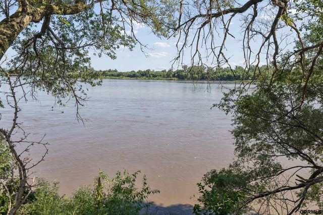 2520 Platte River Drive, Bellevue, NE 68123