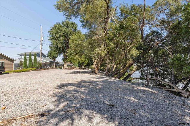 2520 Platte River Drive, Bellevue, NE 68123