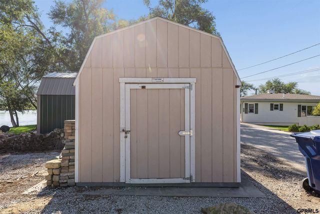 2520 Platte River Drive, Bellevue, NE 68123