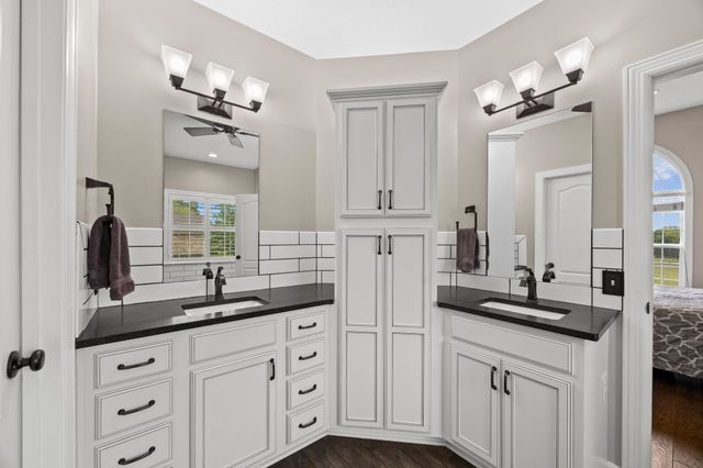299 Karlee Dr, Lebanon, TN 37087